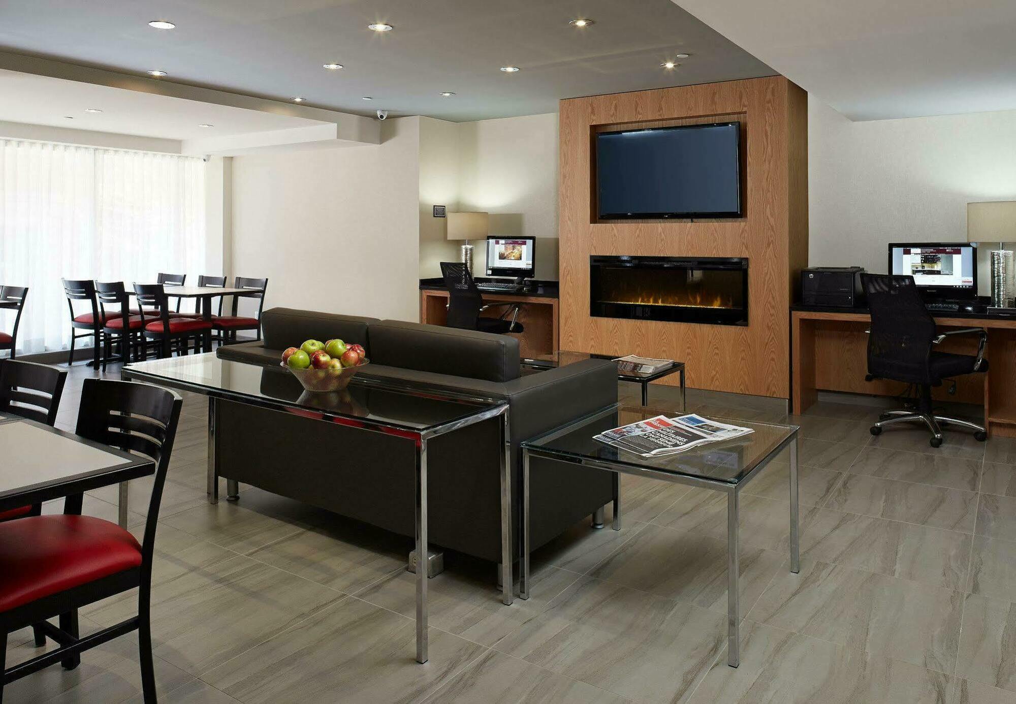 Residence Inn By Marriott Montreal Downtown Bagian luar foto